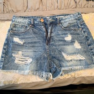 YMI High Rise Dreamfit Shorts Size 9/29